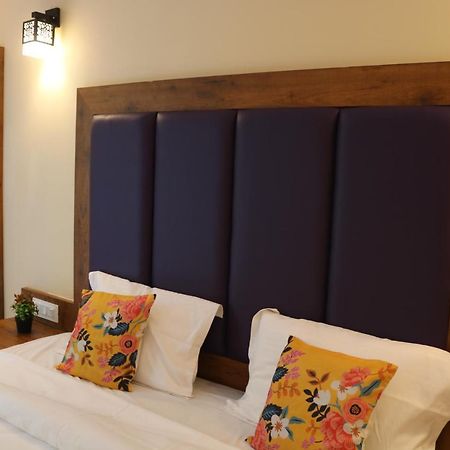 Hotel Centro กาลังกูติ ภายนอก รูปภาพ