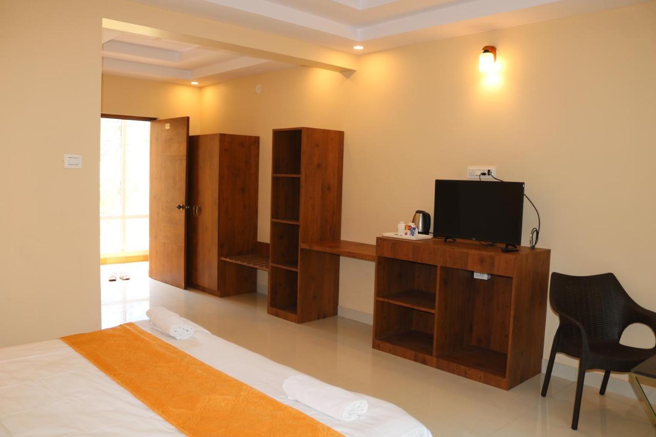 Hotel Centro กาลังกูติ ภายนอก รูปภาพ