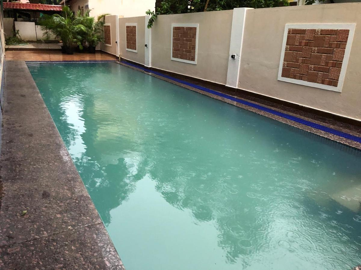 Hotel Centro กาลังกูติ ภายนอก รูปภาพ