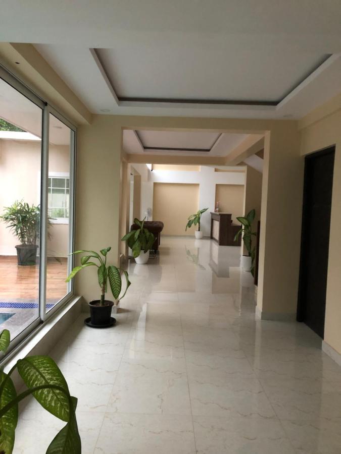 Hotel Centro กาลังกูติ ภายนอก รูปภาพ